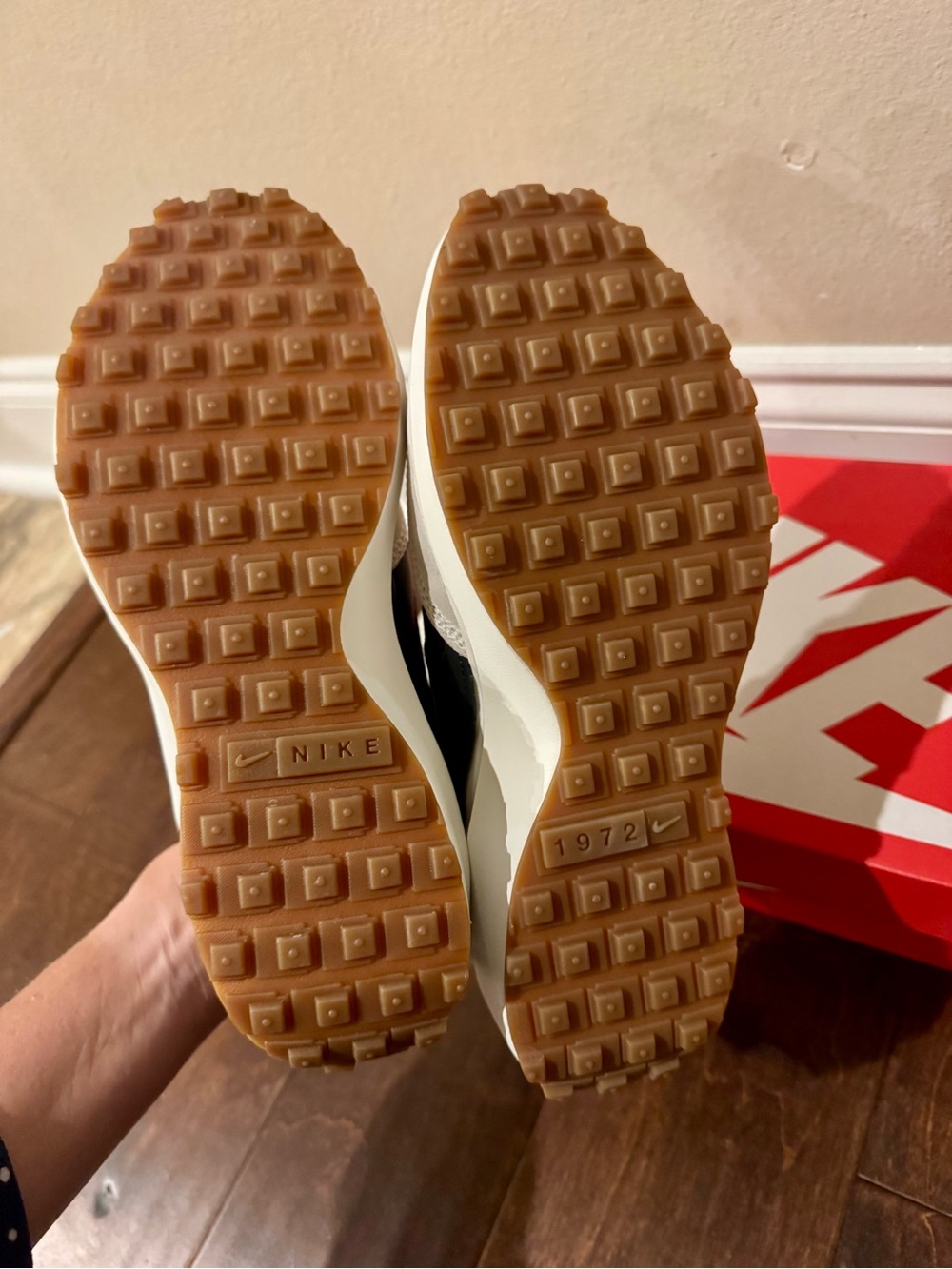 Nike waffle debut sail/black gum 7 NIB - Picture 3 of 5
